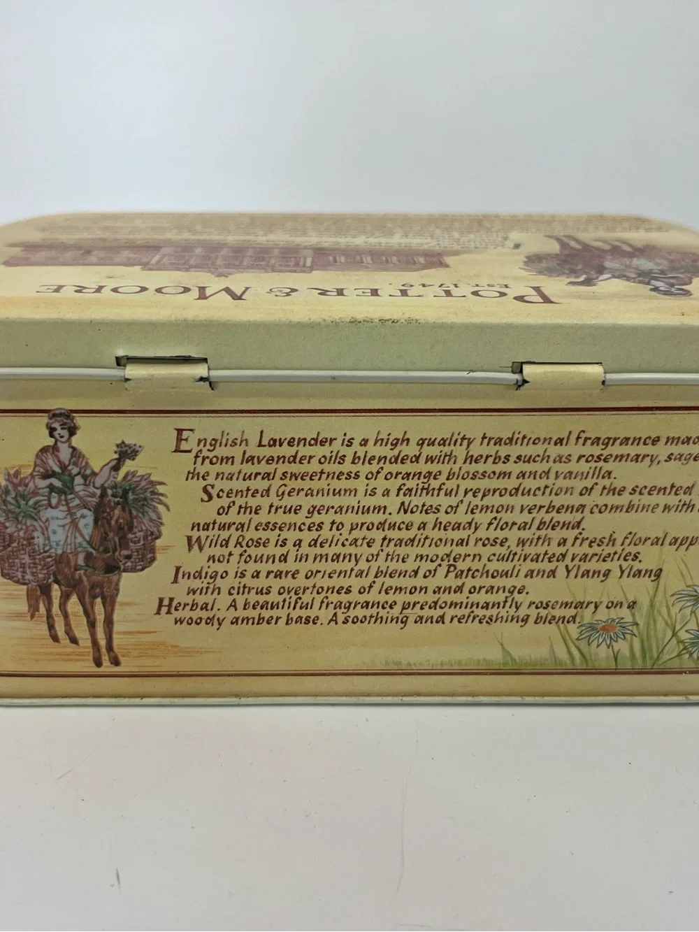 Potter & Moore 12 Assorted Fine Soaps in Decorative Hinged Tin - Complete